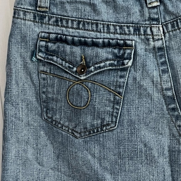 Delias Distressed embroidered Denim Skirt Size 9 Juniors Vintage - Picture 8 of 12